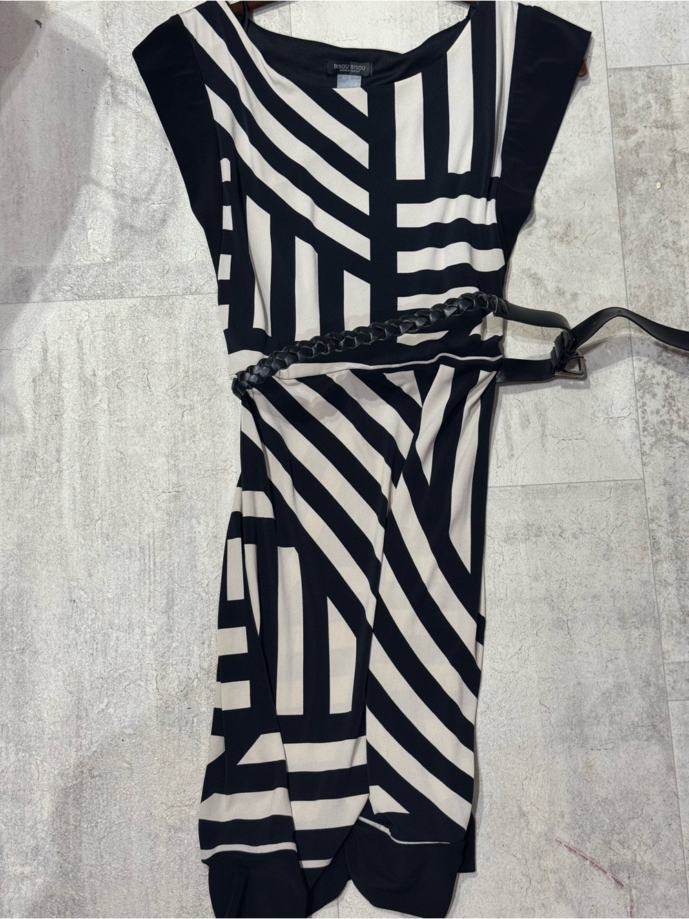 0051 Bisou Bisou Black and White Geometric Midi Dress
